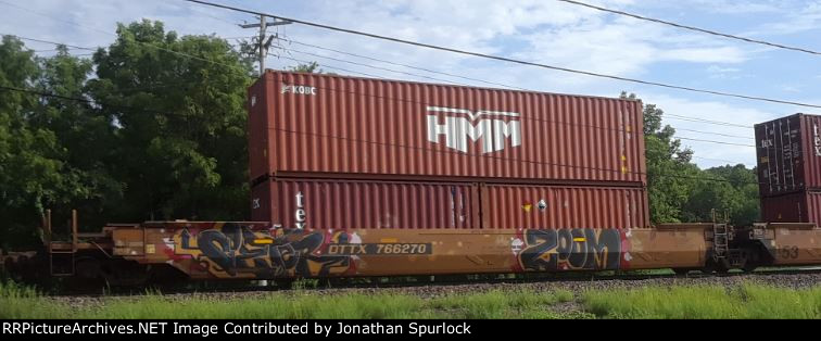 DTTX 766270A with three containers